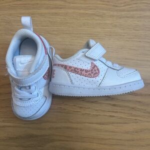 Nike Kids Court Borough Low